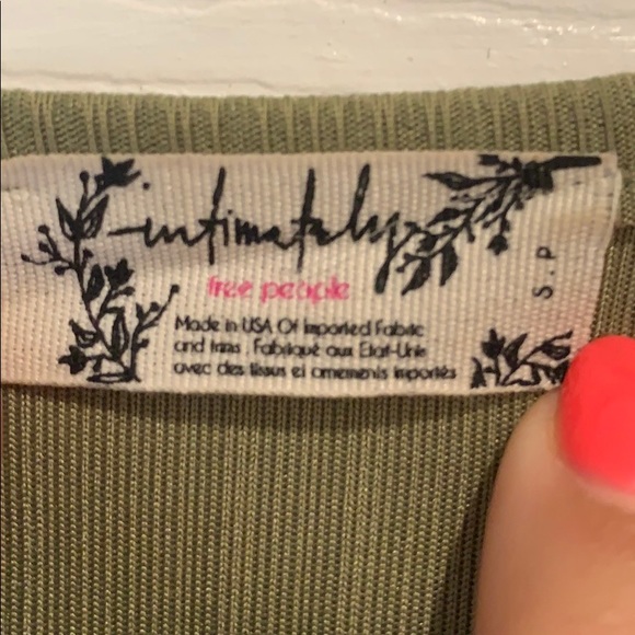 Olive green tank top - Picture 4 of 4